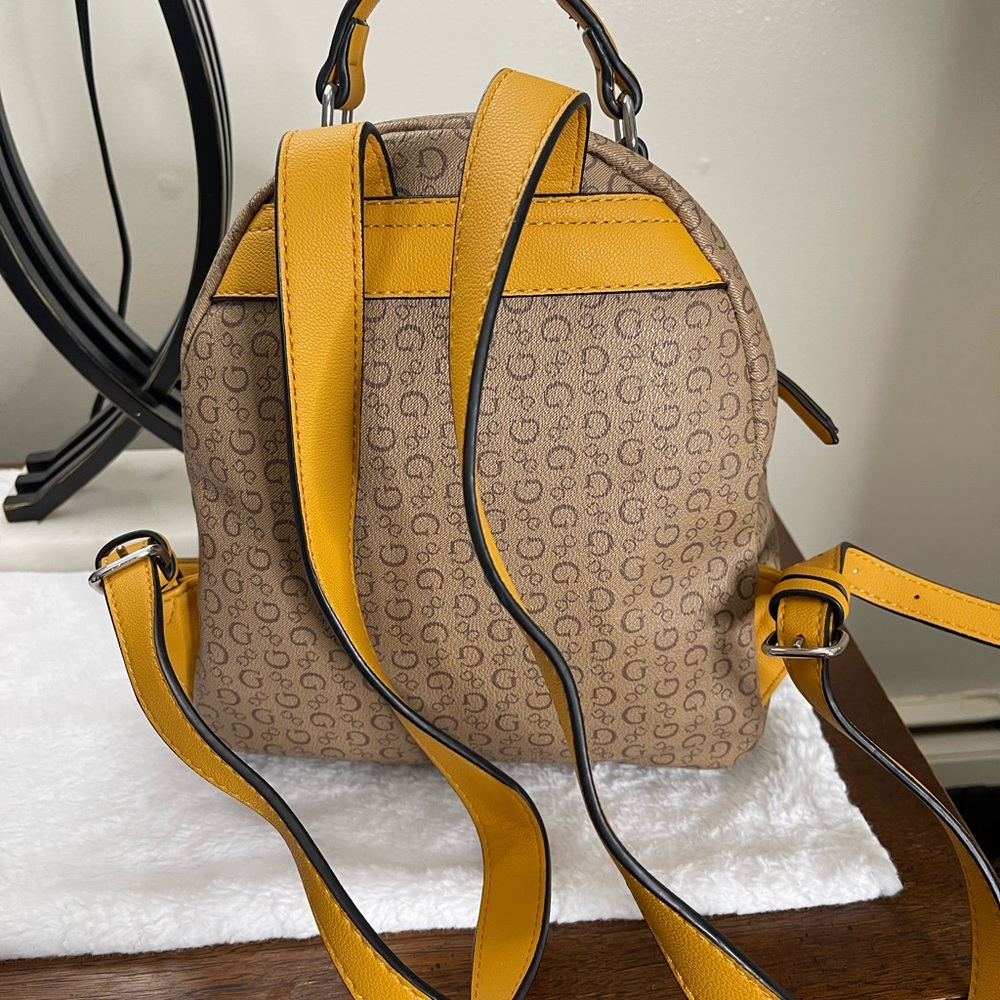 Guess Mini Backpack - image 4
